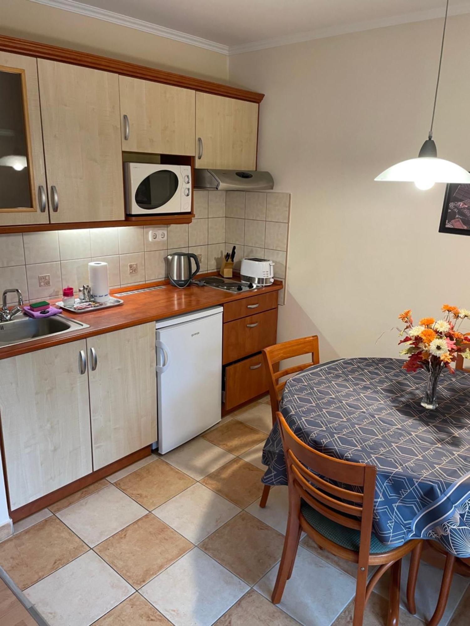 Garda Apartmanház Hévíz Oda fotoğraf